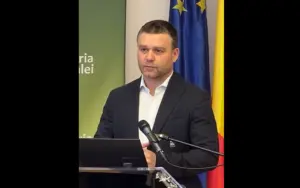 Persoanele adulte cu dizabilități din București ar putea primi 250 de lei lunar