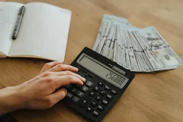 Cele mai frecvente cinci greșeli fiscale ale antreprenorilor care duc la amenzi mari