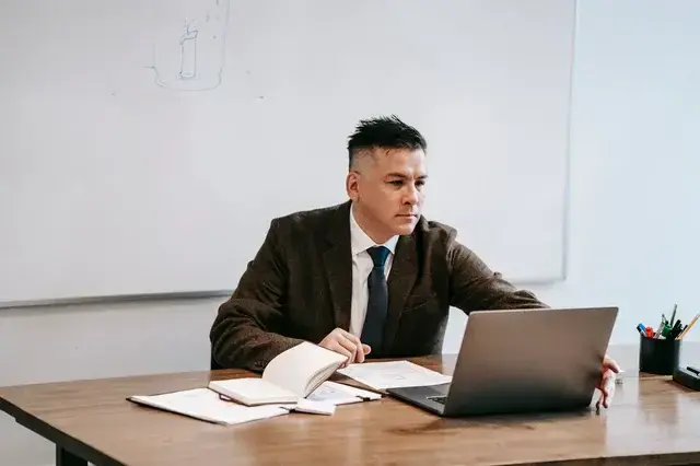 Constituirea rezervelor din împrumuturile asociaților