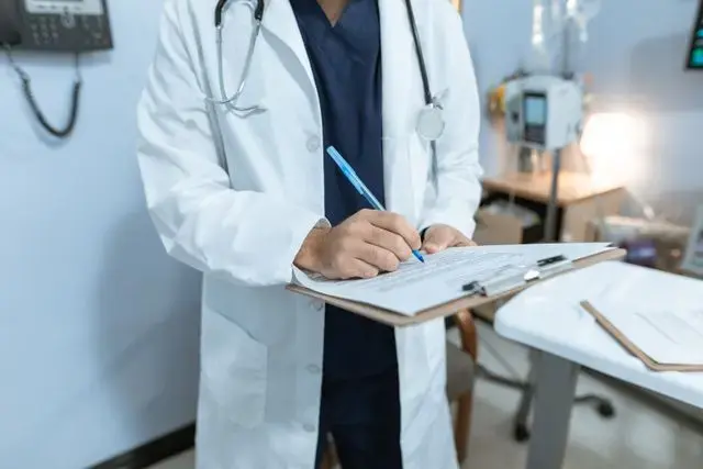 Decontarea abonamentelor medicale plătite de angajați: Ghid complet