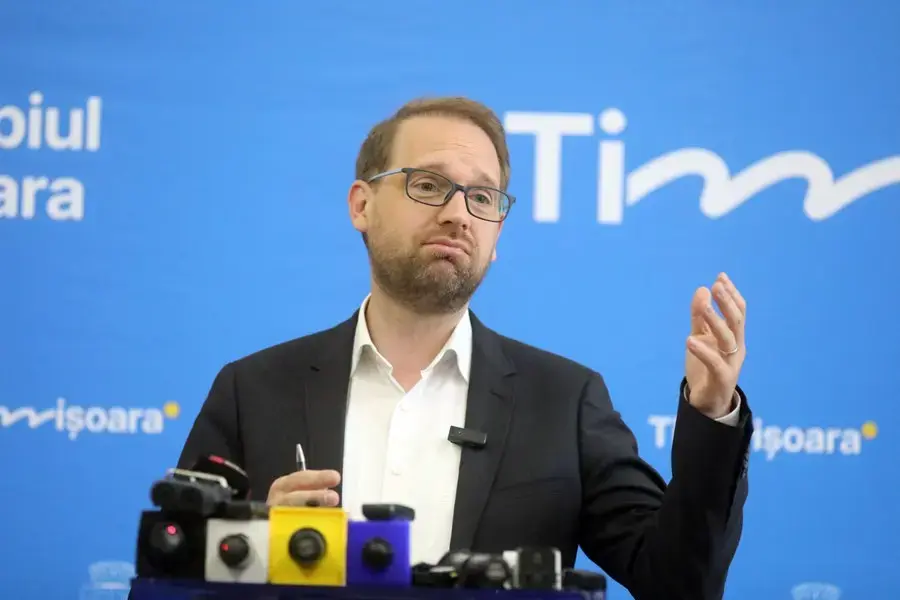 Dominic Fritz, după decizia CCR: „Bună dimineața. Tot nu votăm un guvern PSD”