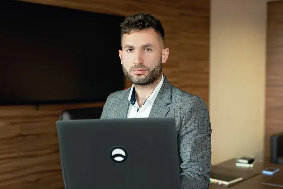 PNL propune un guvern minoritar cu USR și UDMR, condus de Alexandru Nazare
