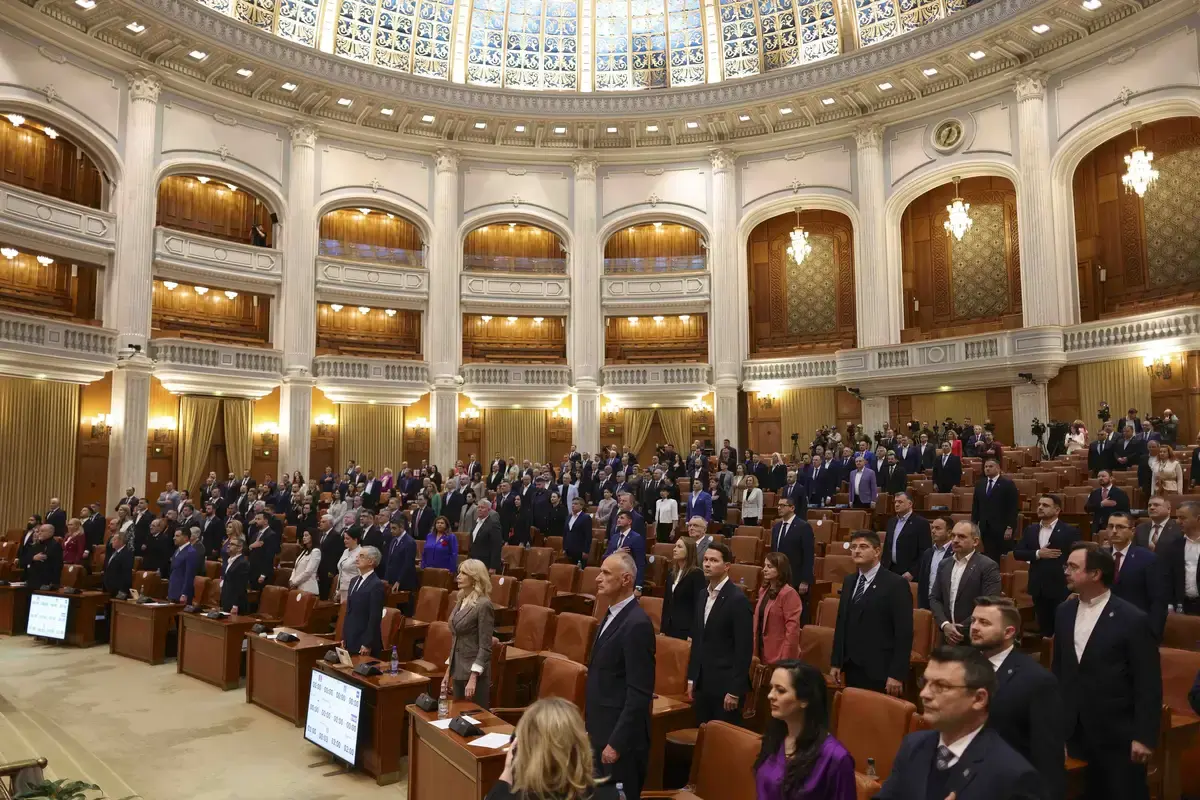 Scandal în Parlament: Legea integrității, mărul discordiei între PSD și USR