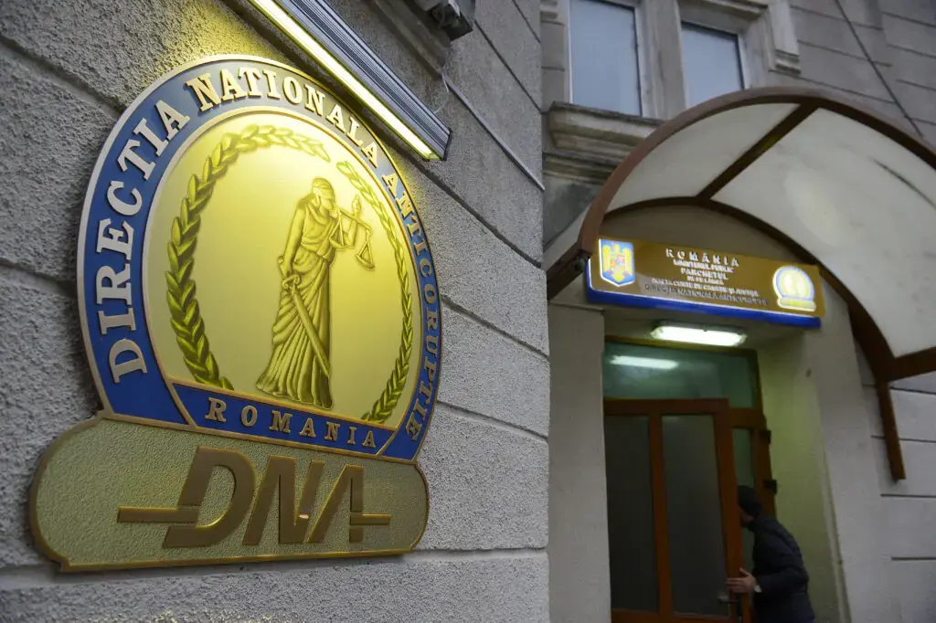 Șeful unei secții de poliție din Giurgiu, reținut pentru luare de mită
