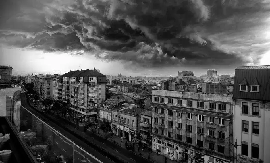 Vijelii puternice anunțate în București și în 25 de județe