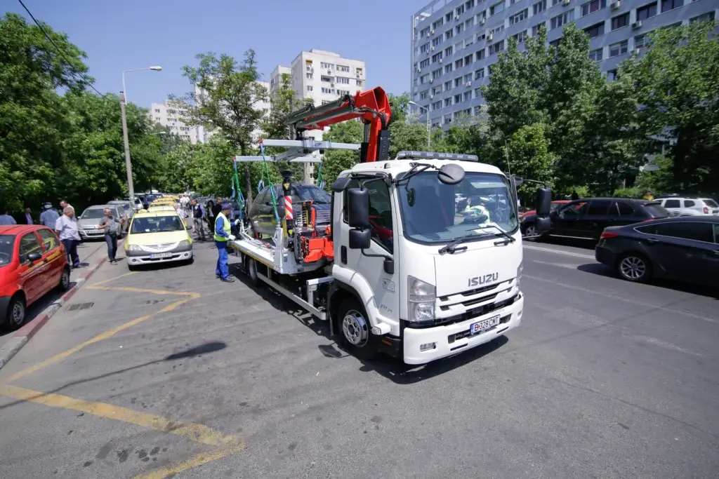 București: Noile reguli stricte pentru mașinile parcate ilegal, aprobate de Consiliul General