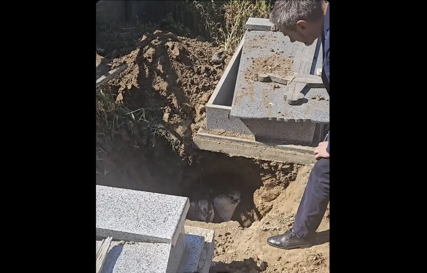 Cadavre nedescompuse în saci de pandemie: noua bombă de la Cimitirul Strehareți