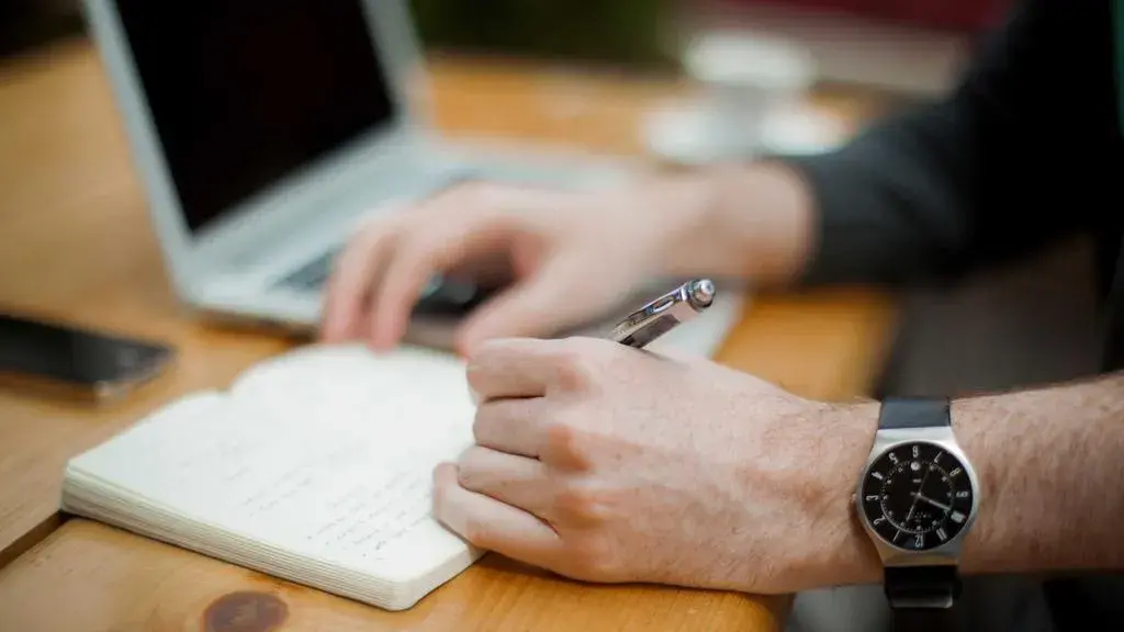 Elevii și profesorii au zi liberă pe 5 octombrie, primul weekend prelungit din anul școlar