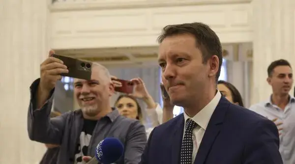 PSD îl provoacă pe Mureșan: prezintă public planul pentru România