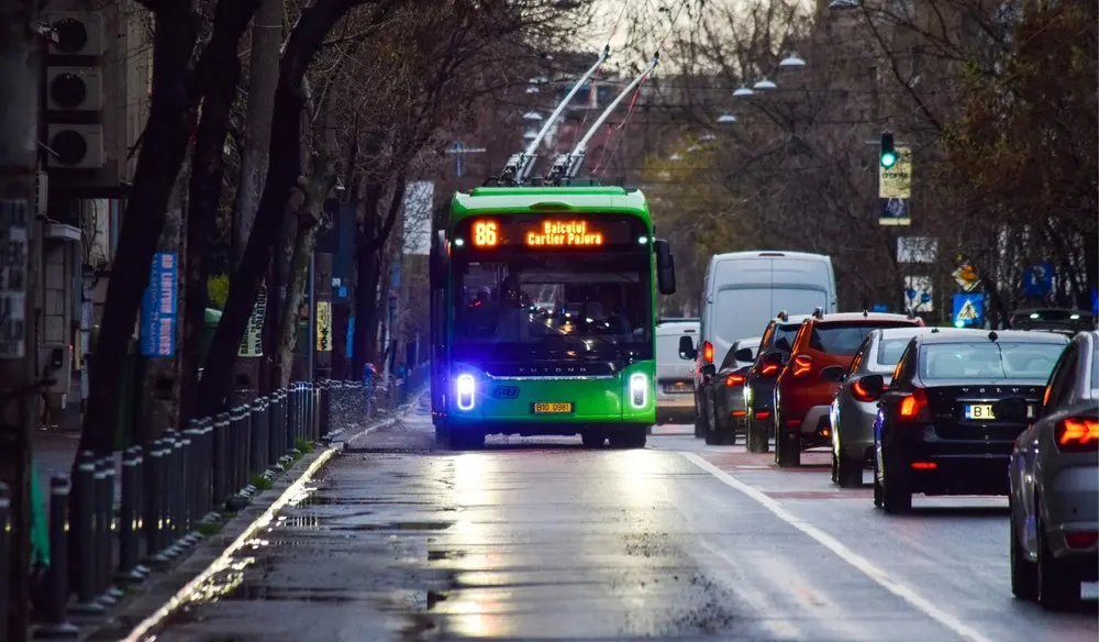 Bucureștiul primește 87,44 milioane euro pentru înnoirea flotei de autobuze STB