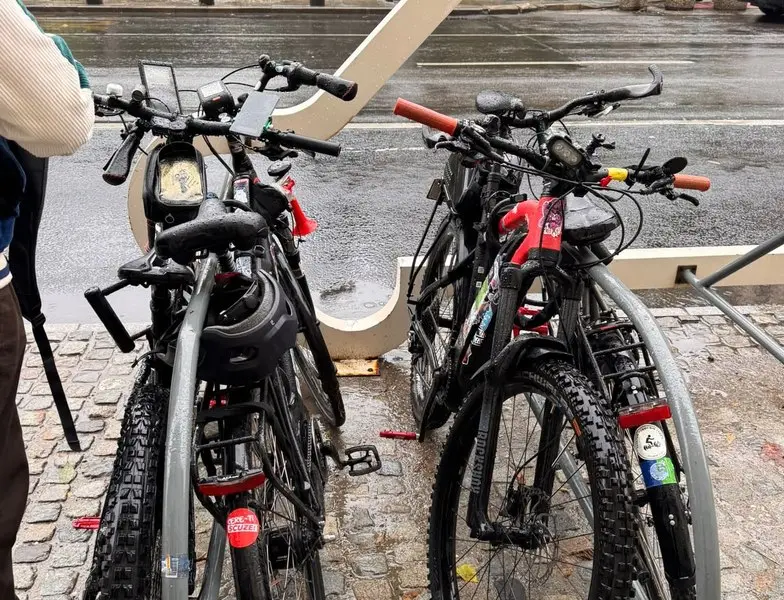 București pune mașinile la ușă: mai multe biciclete în centru