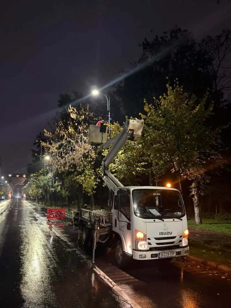 București se îmbracă în luminițe: 6 milioane de becuri pe bulevardele principale