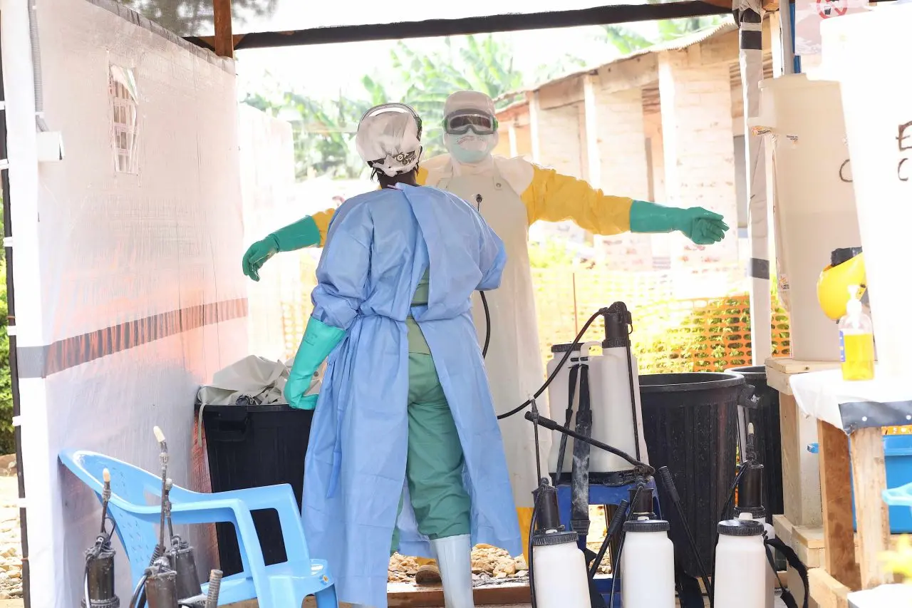 Ebola scapă de sub control în Congo: Virusul a ajuns în a opta provincie și trece granițele