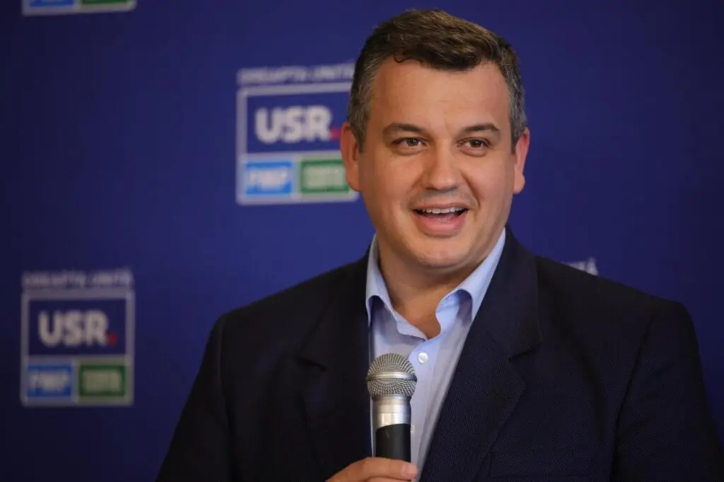 Eugen Tomac încearcă să salveze partidul prin numirea unor noi prefecți