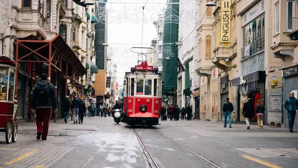 PNL și USR au lăsat gropi bugetare uriașe