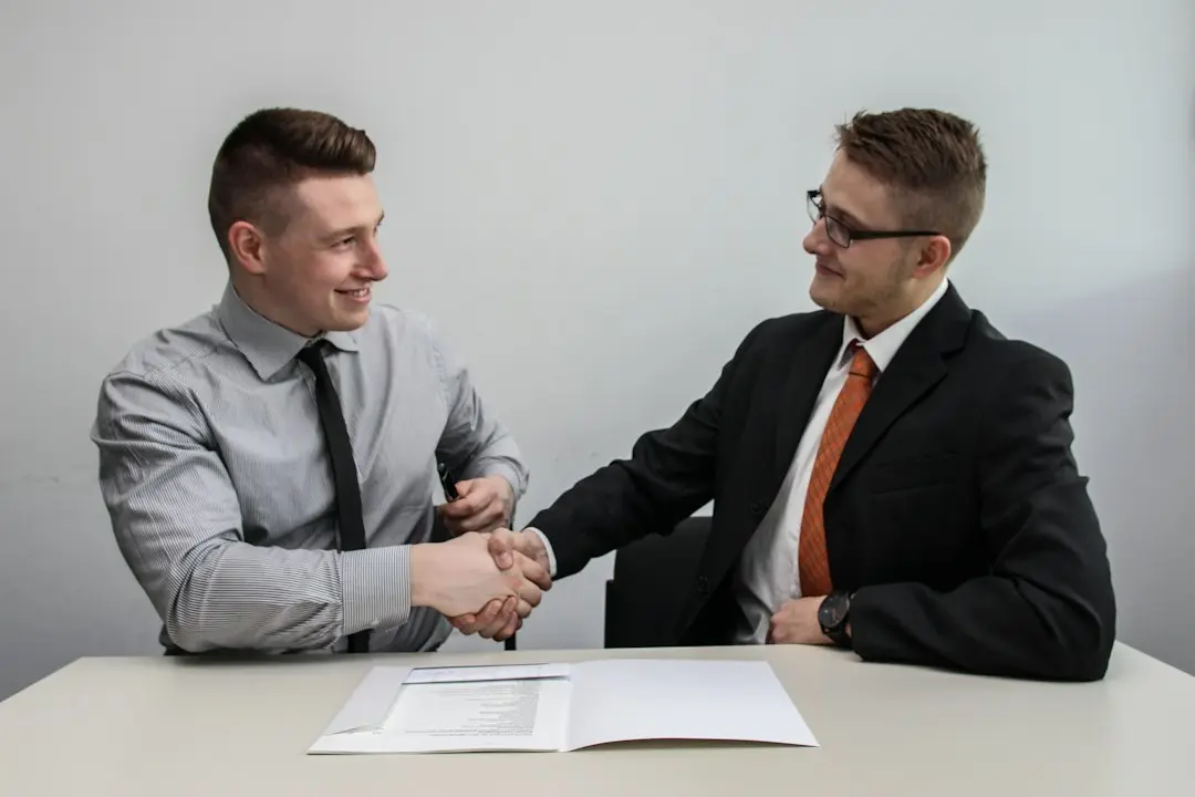 Insolvența contractantului – încetare sau continuare a contractului de achiziție publică