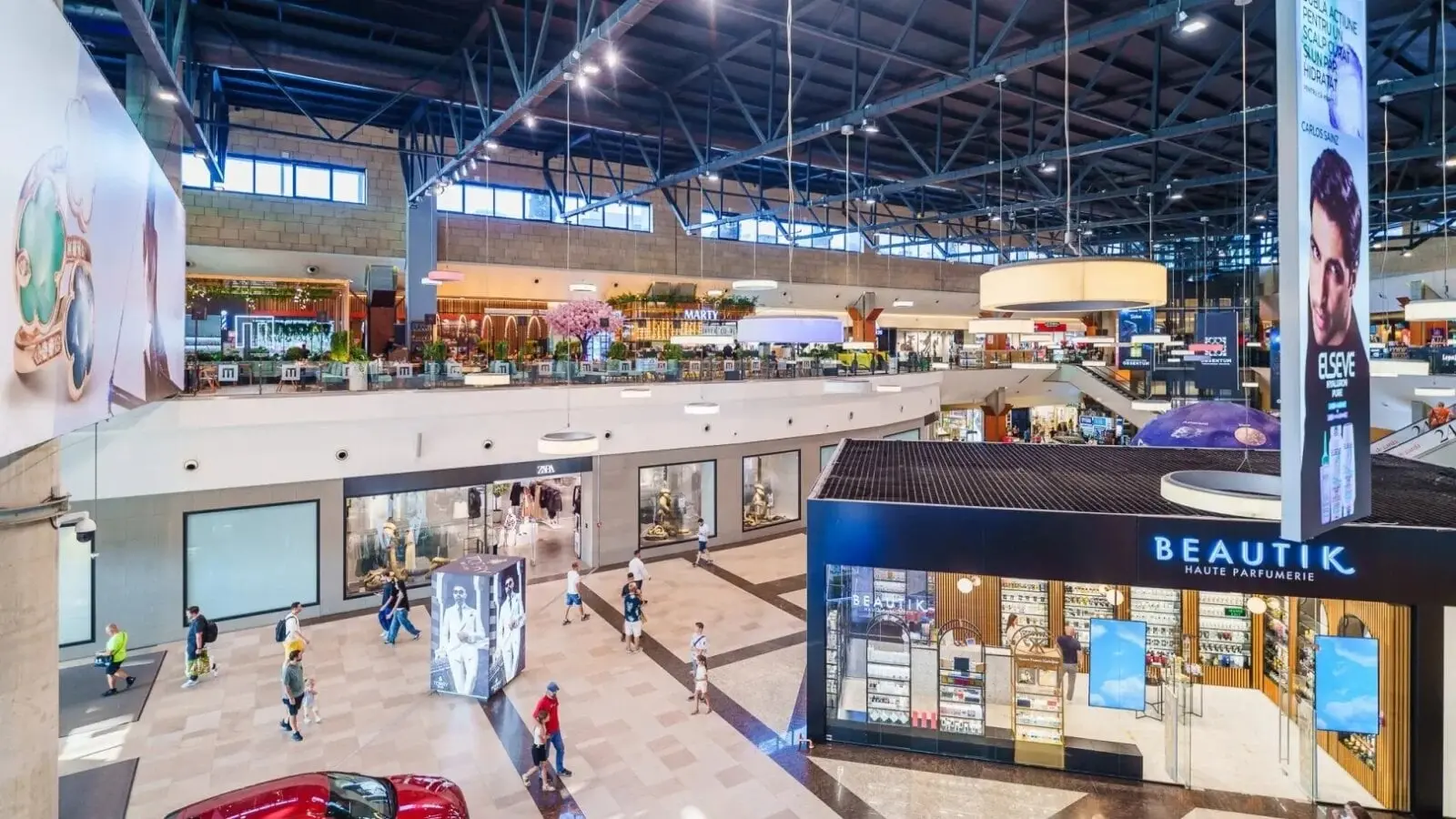 Iulius Mall Cluj: 7,6 milioane de euro pentru modernizare