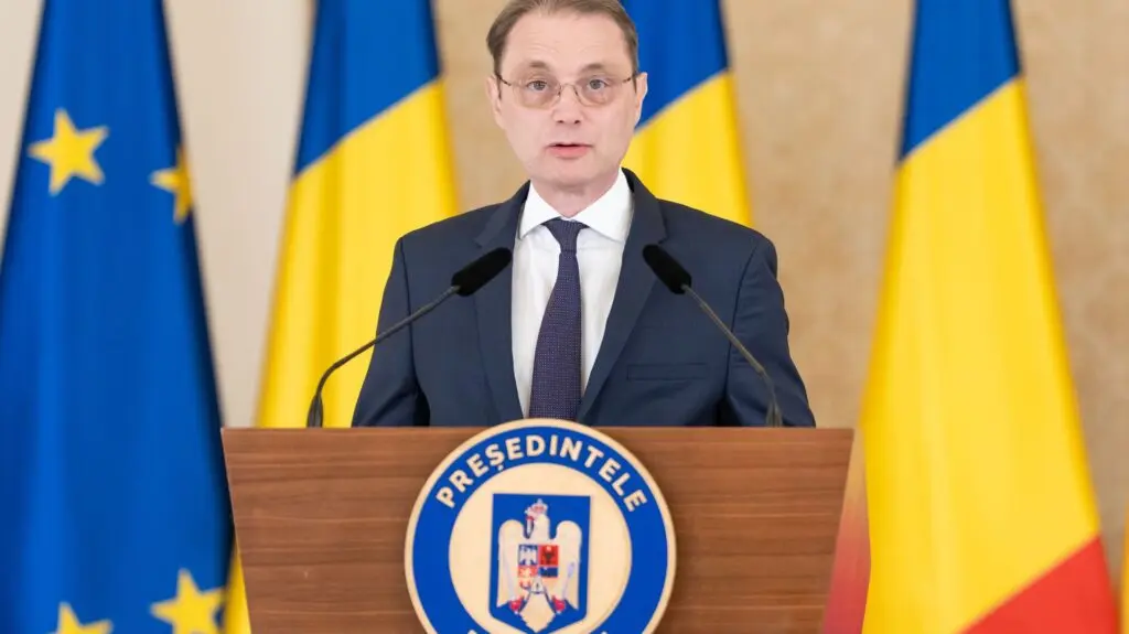 Jocul politic al lui Luca Niculescu: Acordul cu Bolojan și presiunea demisiilor