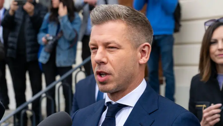 Ungaria nu s-a îndepărtat de UE, ci guvernul anterior