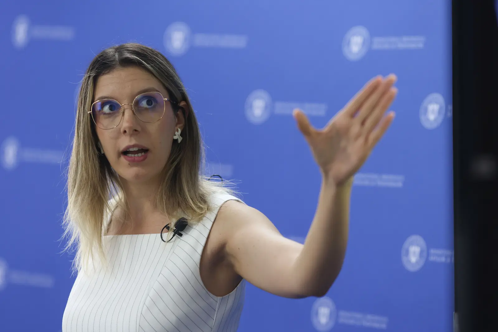 Ministra Mediului îl acuză pe Grindeanu că minte despre autorizațiile de autost