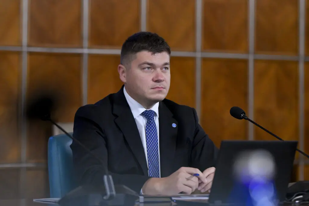 Ministrul Dezvoltării lămurește situația: Fără taxe duble pentru balcoanele închise!