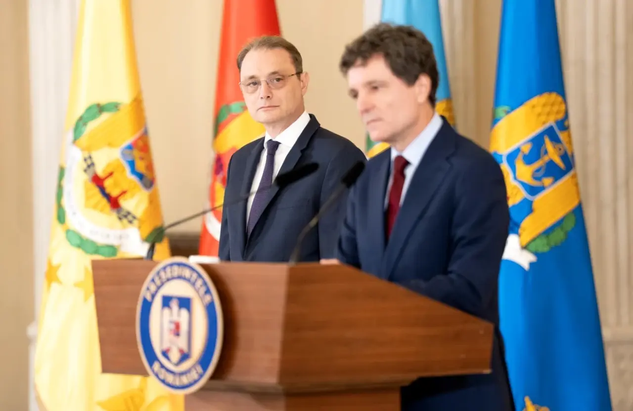 Nicușor Dan susține Guvernul Niculescu după votul de încredere