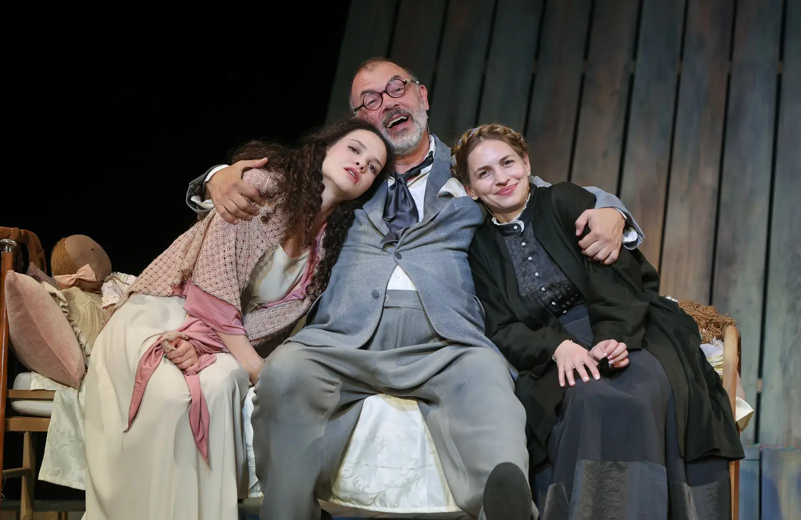 Premieră la Teatrul Național: „Livada de vișini” de Cehov, regizată și jucată de Horațiu Mălăele