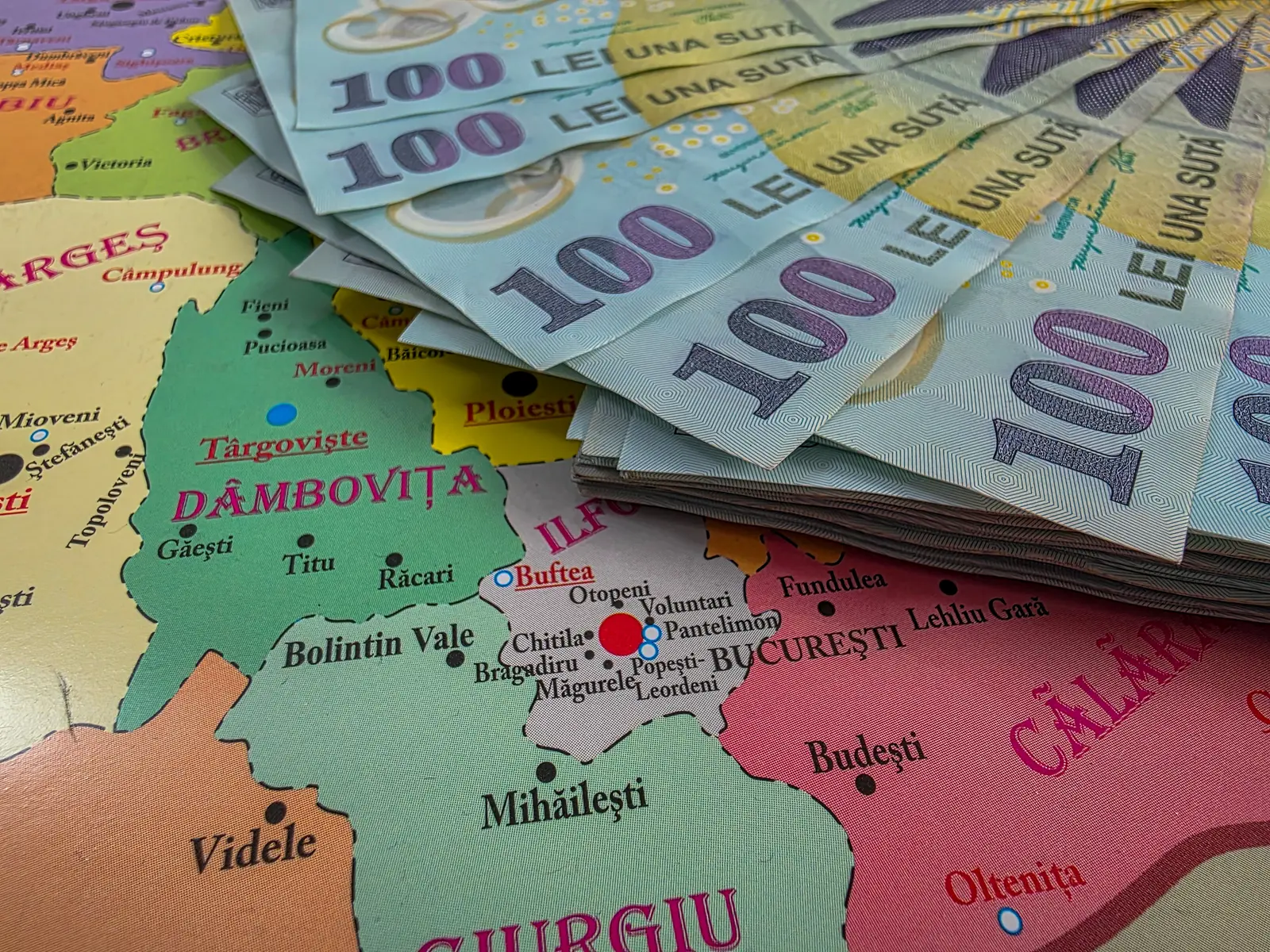 PNL și USR cer un comitet parlamentar pentru reforma administrativă