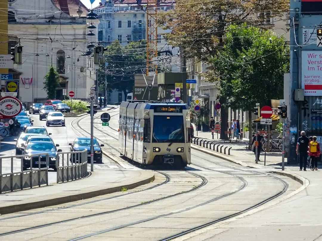 Șantierul tramvaiului de pe Bulevardul Lacul Tei: Se pregătește montarea șinelor