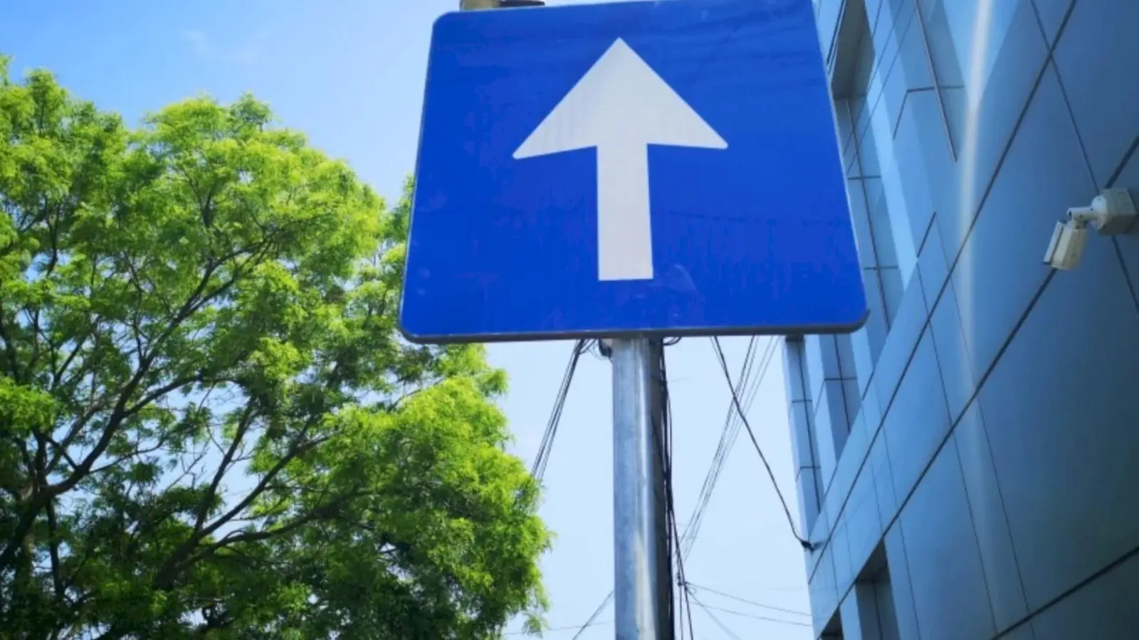 Schimbări majore în traficul din Sectorul 5: Ce străzi devin cu sens unic de luni
