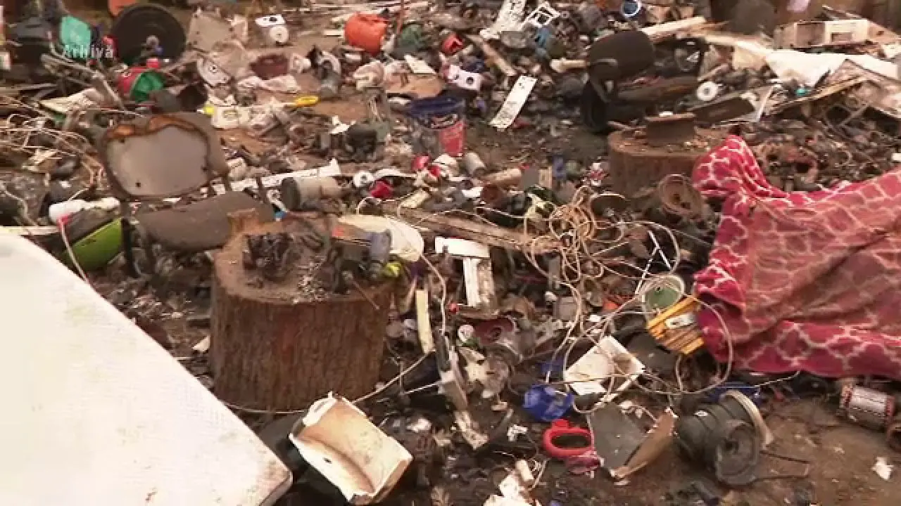 Aproape o tonă de deșeuri metalice confiscate în Sintești: 300.000 de lei amenzi