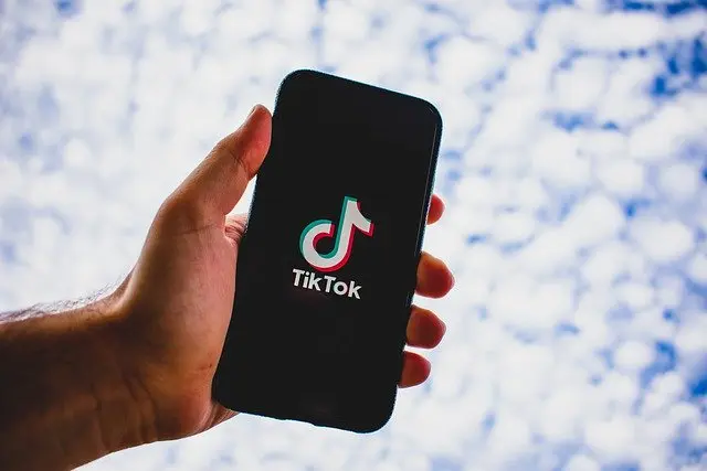TikTok, sub lupa Bruxelles-ului: Amenzi uriașe după scandalul alegerilor din România