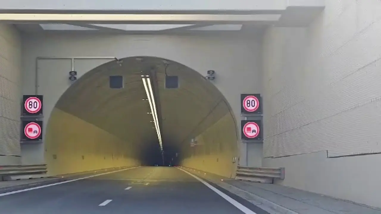 Tunelul spre Curtea de Argeș se deschide la sfârșitul lunii noiembrie