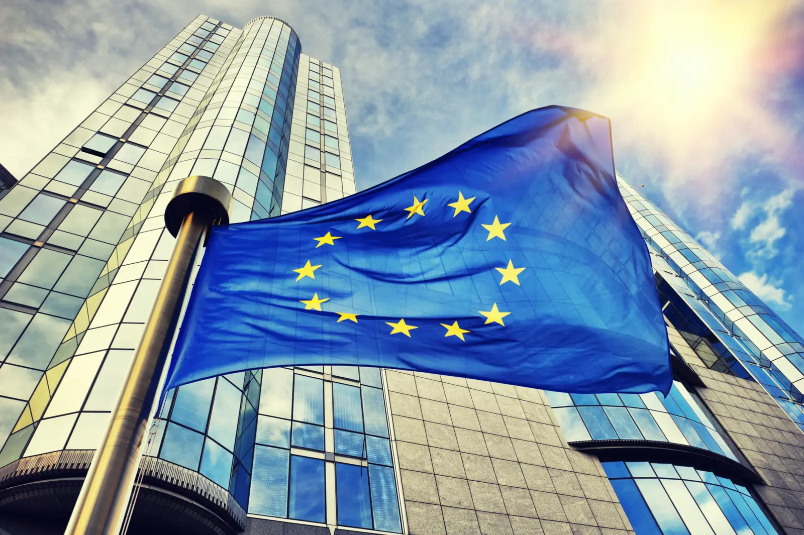 Uniunea Europeană scoate Panama și Vietnamul din lista paradisurilor fiscale