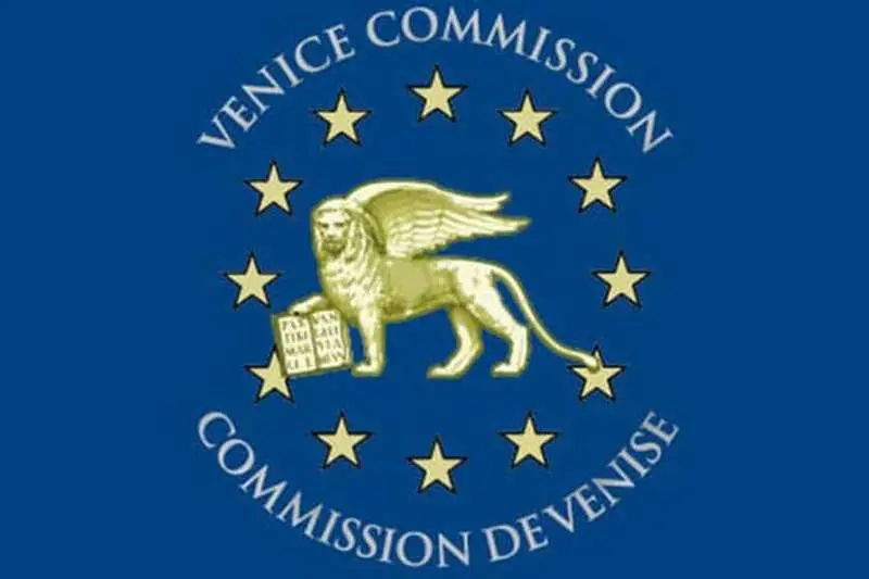 Comisia de la Veneția va analiza în urgență Legea ANI, care a coûtat mandatul lui Dominic Fritz